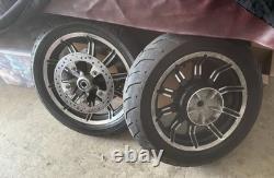 Harley Davidson Road King OEM Front Rear Wheel Set Dunlop D407 Tires Touring