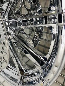 Indian Chief Classic chrome Front Wheel & Rotors 2015 -19 MAG Rims (EXCHANGE)